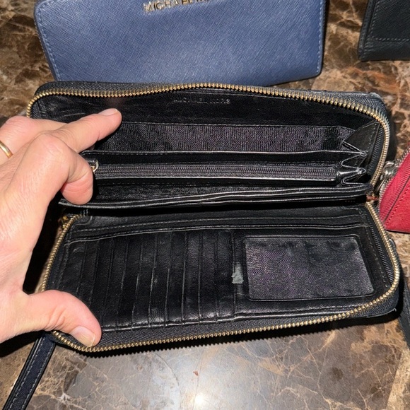 4 MICHAEL KORS low start WALLET EUC BUNDLE - Picture 8 of 12